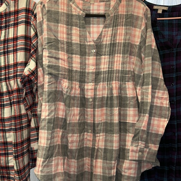 3 Women’s Flannels - Picture 3 of 4